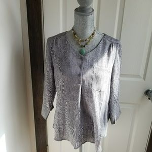 *Christopher & Banks Top